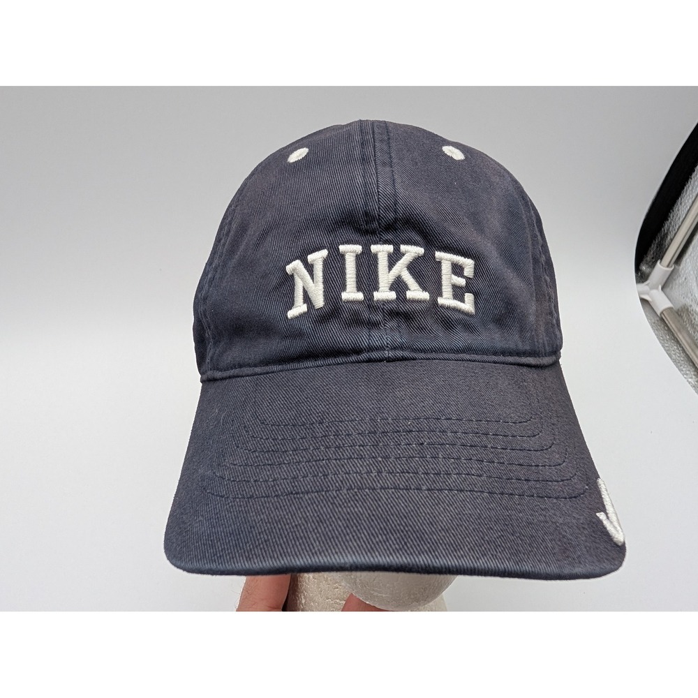 Nike Heritage 86 Adjustable Hat Navy Blue Cotton Twill Embroidered Logo Cap Y2K